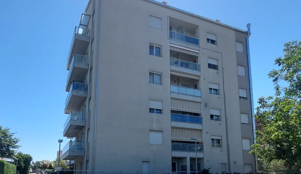 Via G. di Vittorio 9, 9_A_2
