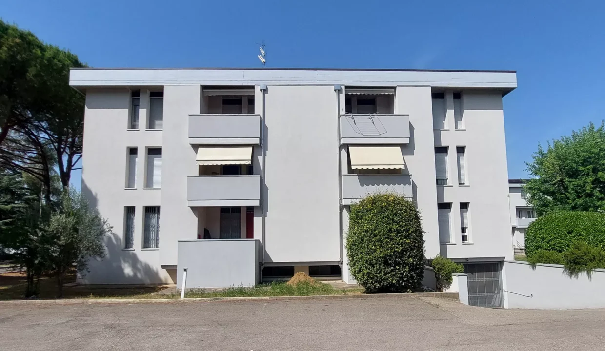Via Puccini 823